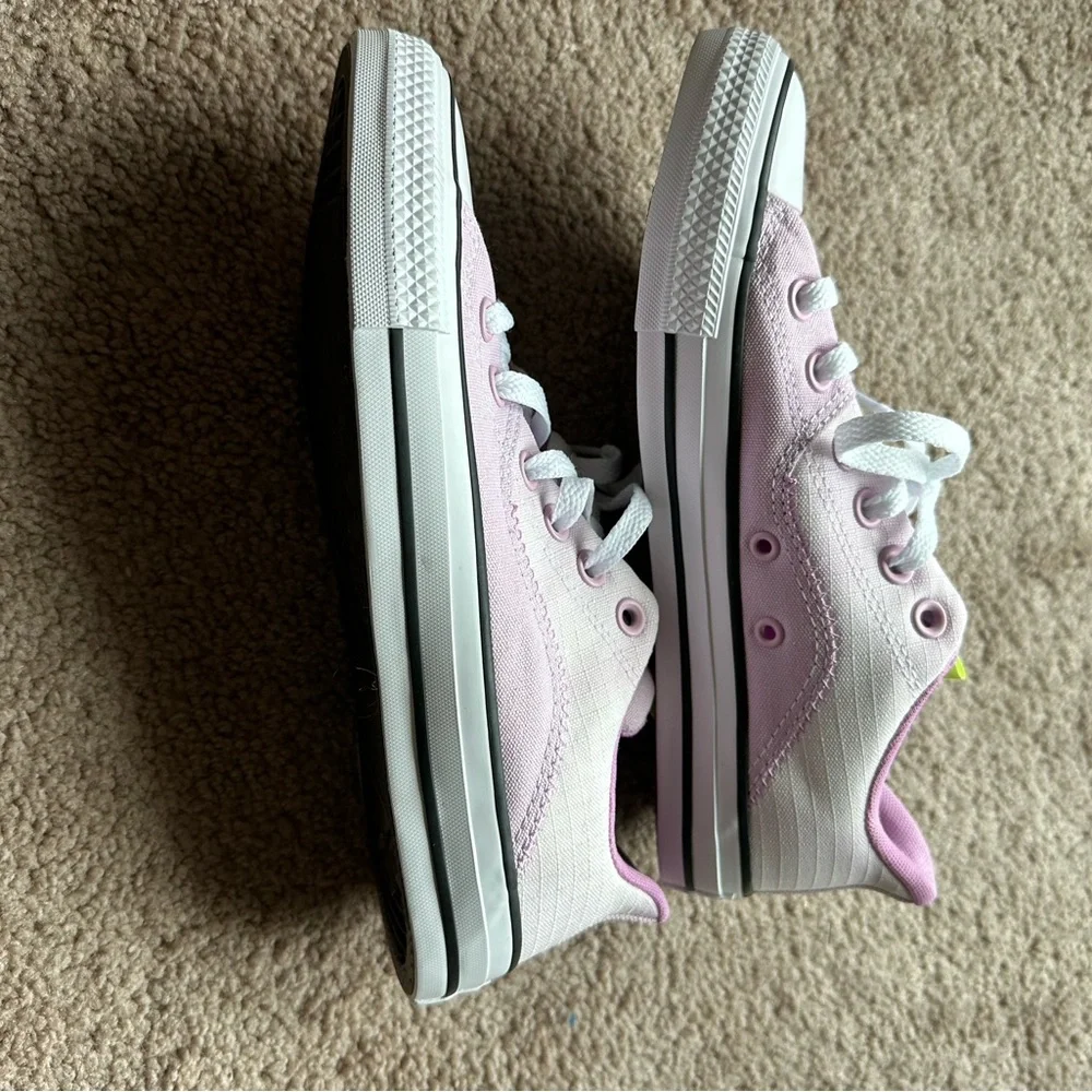 Chuck Taylor All Star Low Top Sneaker in Pink 8 New - Picture 9 of 9